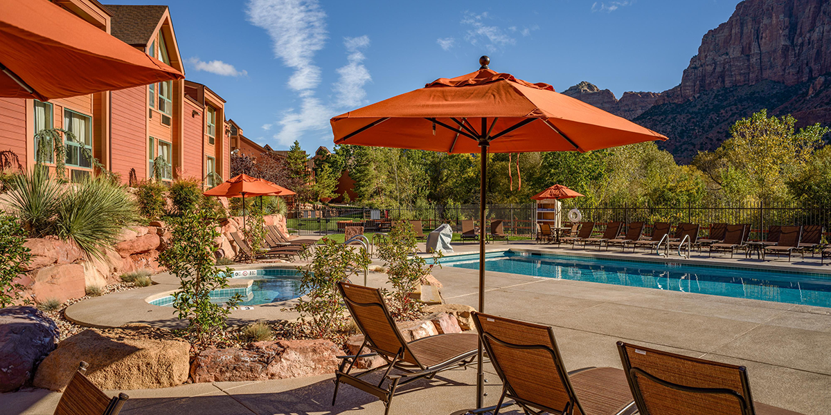 holiday-inn-express-springdale-4177329132-2×1
